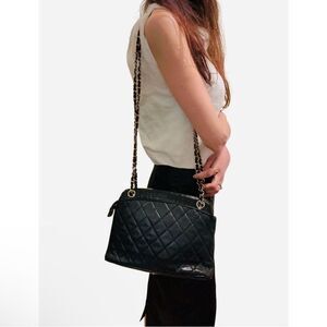 CHANEL Black Quilted Shoulder Bag